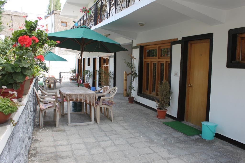 Travellers House Hotel Leh Eksteriør billede